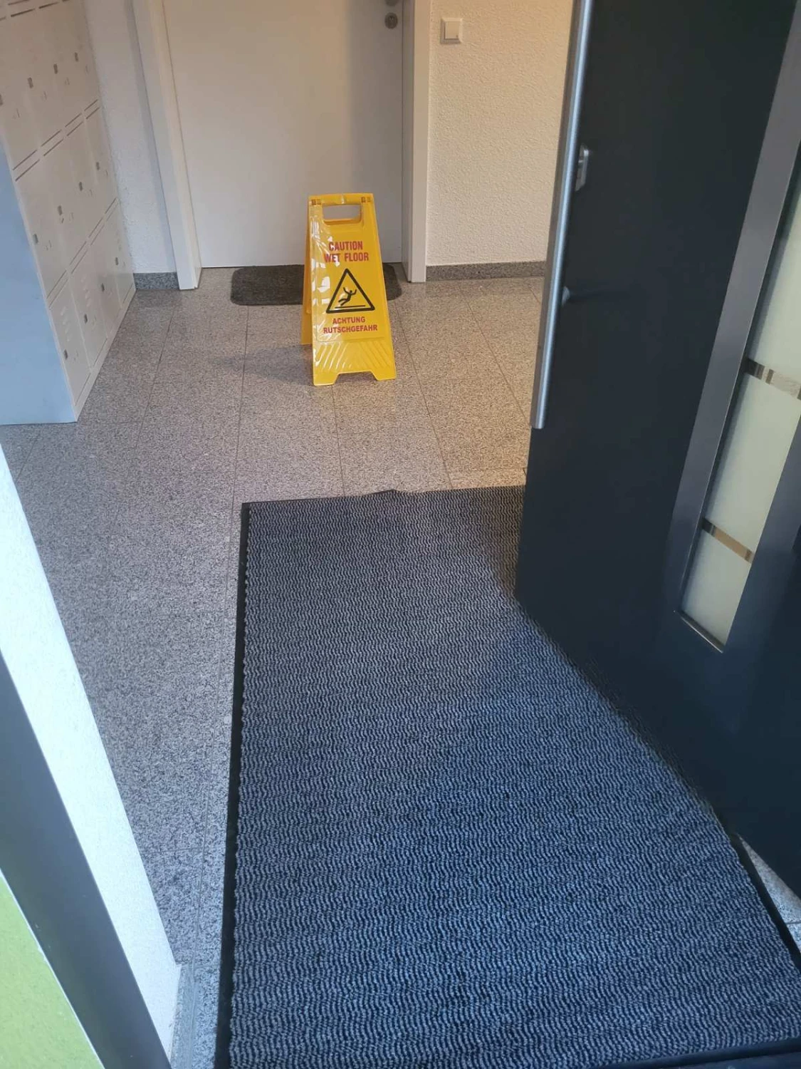Treppenhausreinigung von N&T Gebäudeservice
